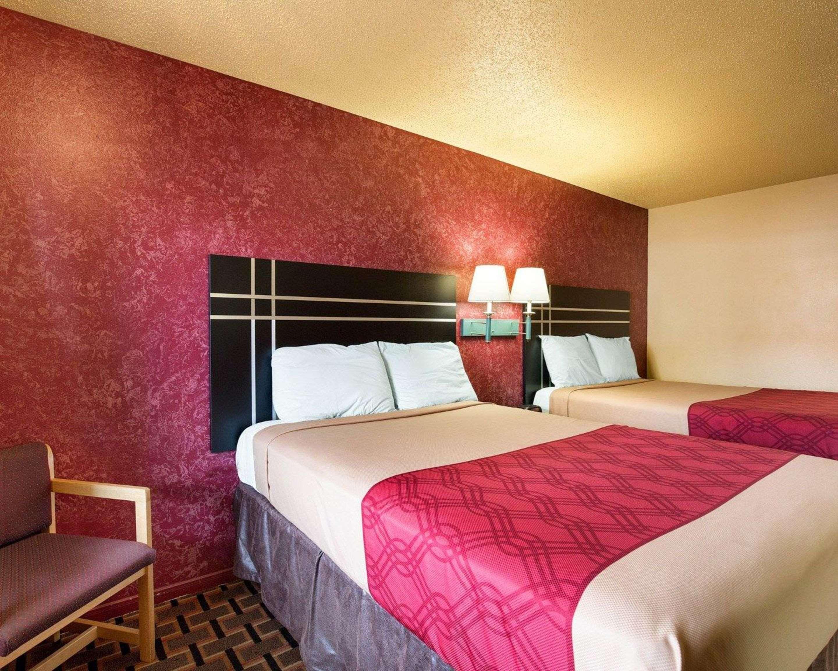 Econo Lodge Houston Brookhollow Экстерьер фото