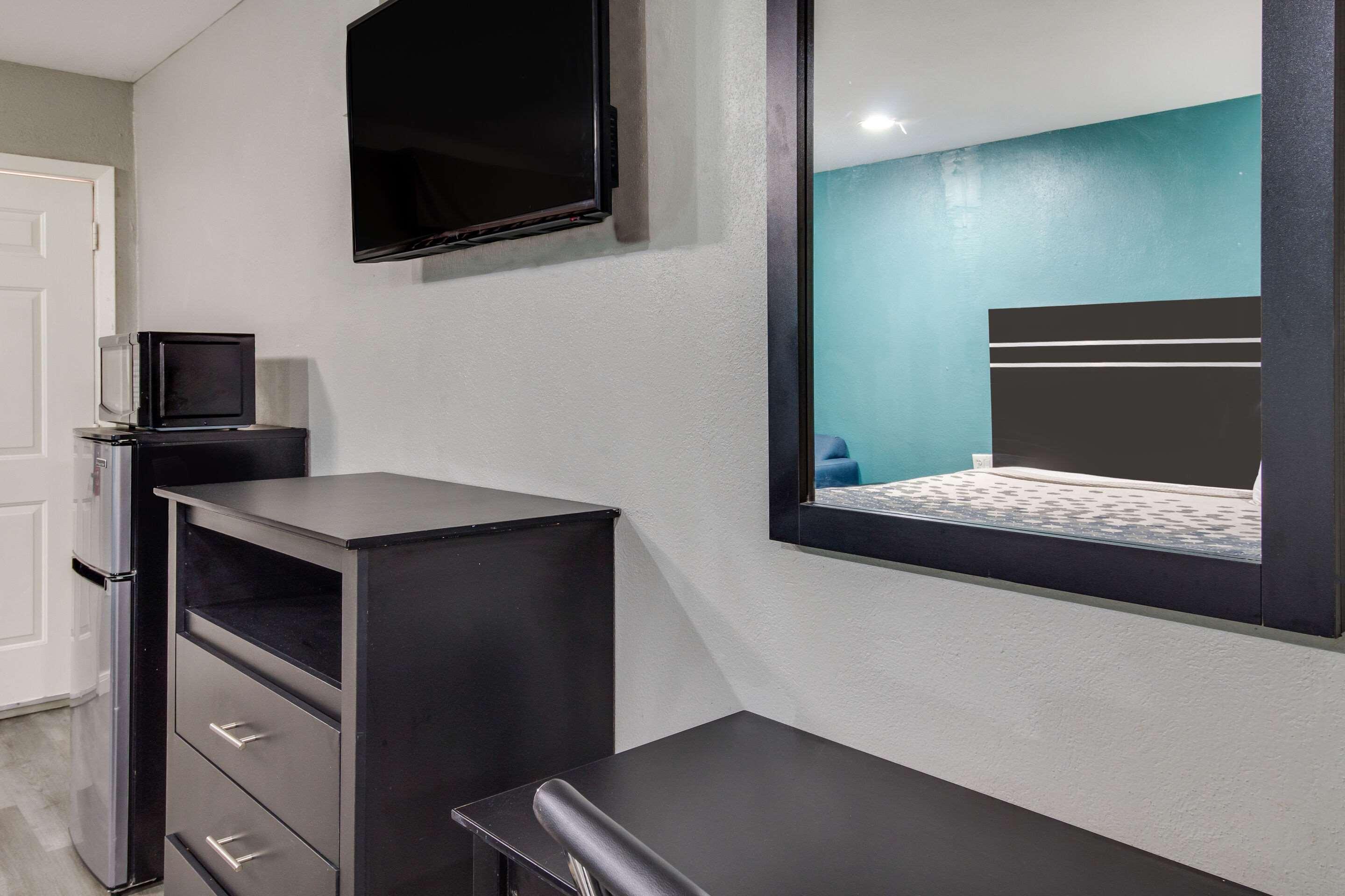 Econo Lodge Houston Brookhollow Экстерьер фото