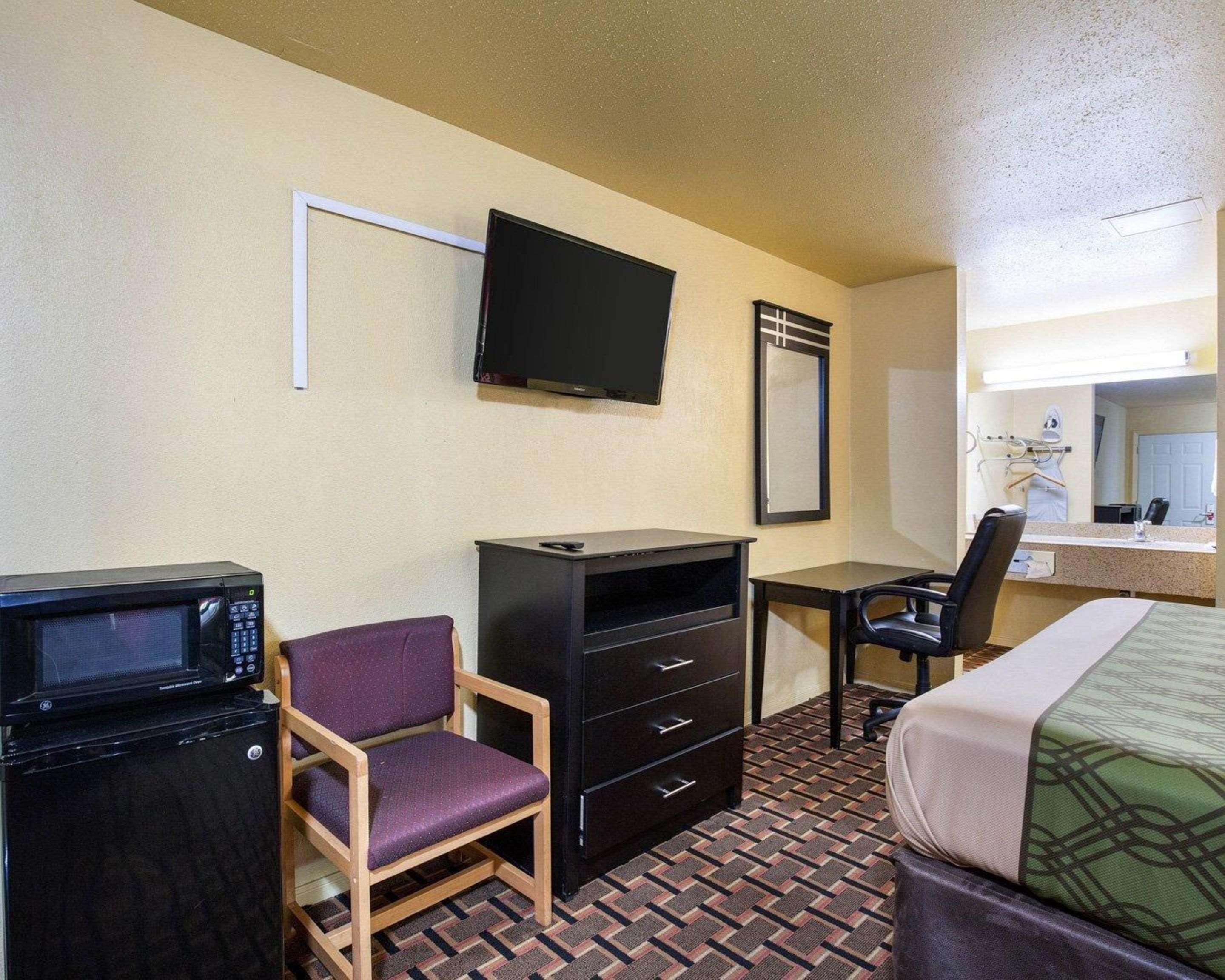 Econo Lodge Houston Brookhollow Экстерьер фото