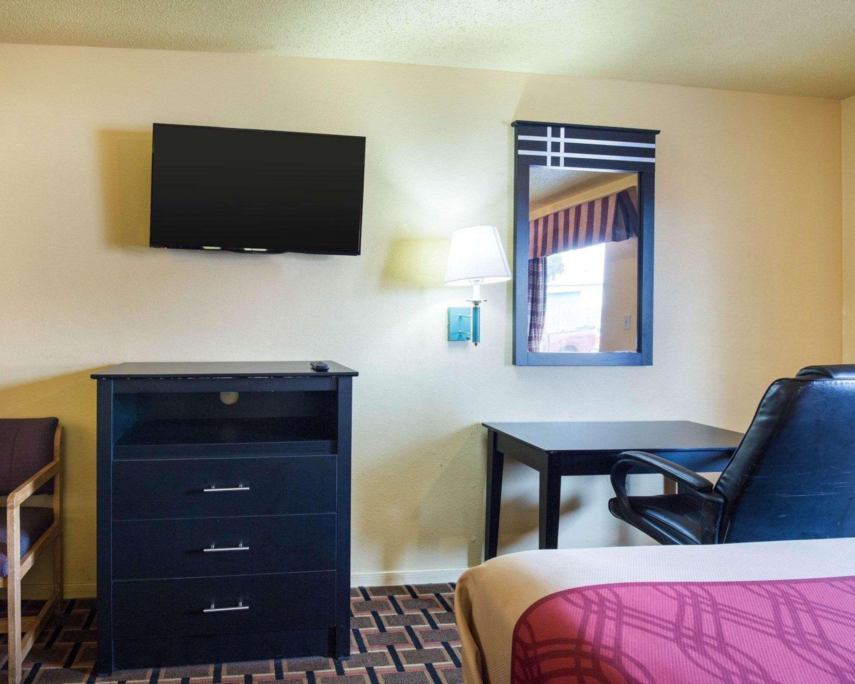 Econo Lodge Houston Brookhollow Экстерьер фото