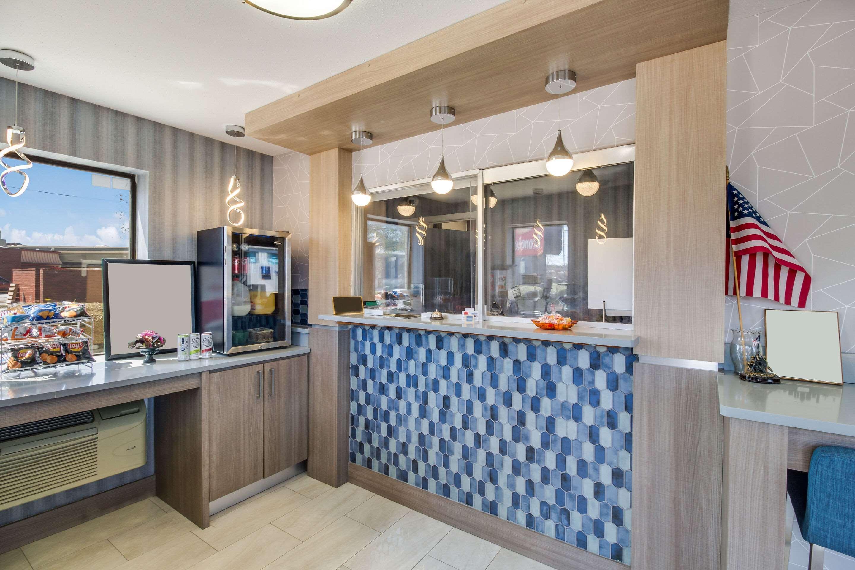 Econo Lodge Houston Brookhollow Экстерьер фото
