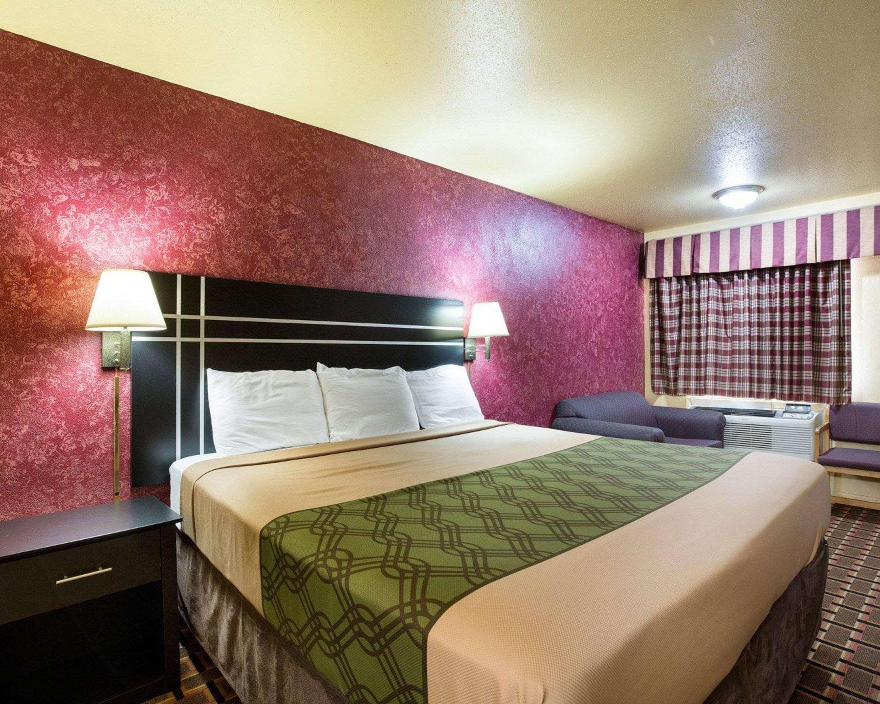 Econo Lodge Houston Brookhollow Экстерьер фото