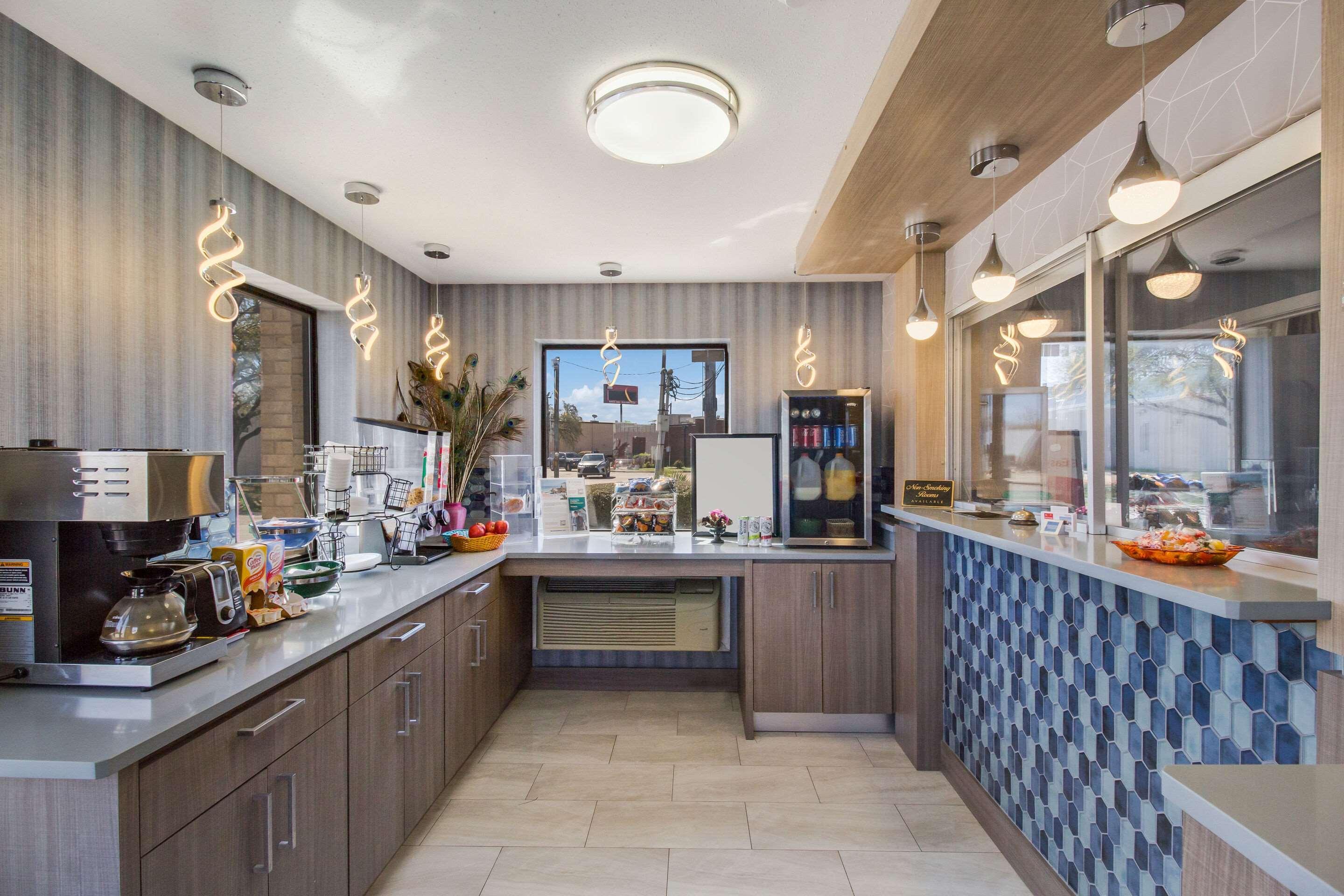 Econo Lodge Houston Brookhollow Экстерьер фото